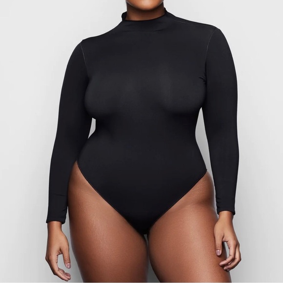 SKIMS Tops - SKIMS Essential Smoothing Mock Neck Bodysuit Long Sleeve Thong Onyx Large NWOT